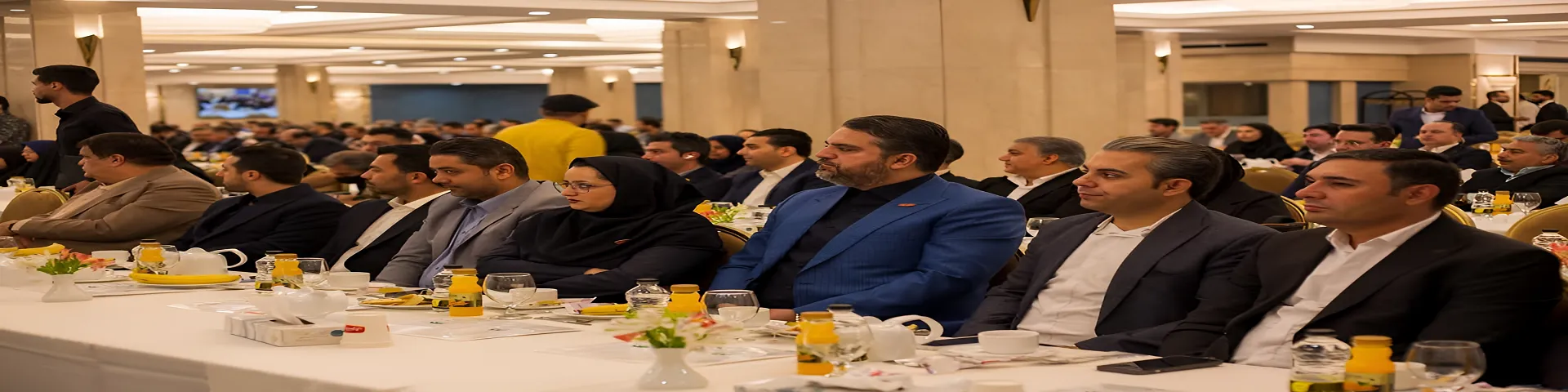 انتخاب زعفران مصطفوی در مراسم گرامیداشت روز ملی اصناف در مشهد